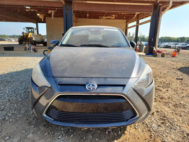 3MYDLBZV5GY125435 - 2016 TOYOTA SCION IA GRAY photo 5