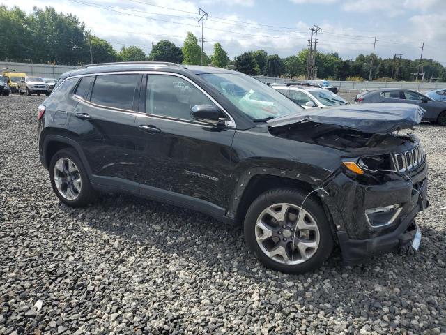 3C4NJDCB2JT266969 - 2018 JEEP COMPASS LIMITED Черный фото 4