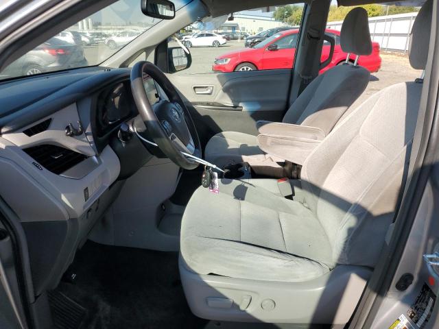 5TDKZ3DC1HS871146 - 2017 TOYOTA SIENNA LE SILVER photo 7