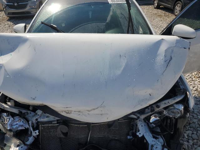 4T1BF1FK1GU231395 - 2016 TOYOTA CAMRY LE WHITE photo 11