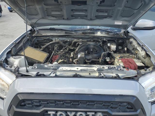 3TMCZ5AN5JM154132 - 2018 TOYOTA TACOMA DOUBLE CAB ნაცრისფერი ფოტო 11