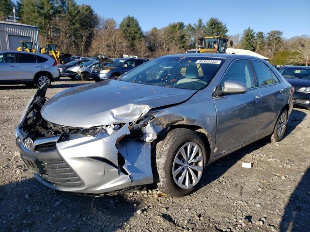 4T4BF1FKXFR484834 - 2015 TOYOTA CAMRY LE SILVER photo 1