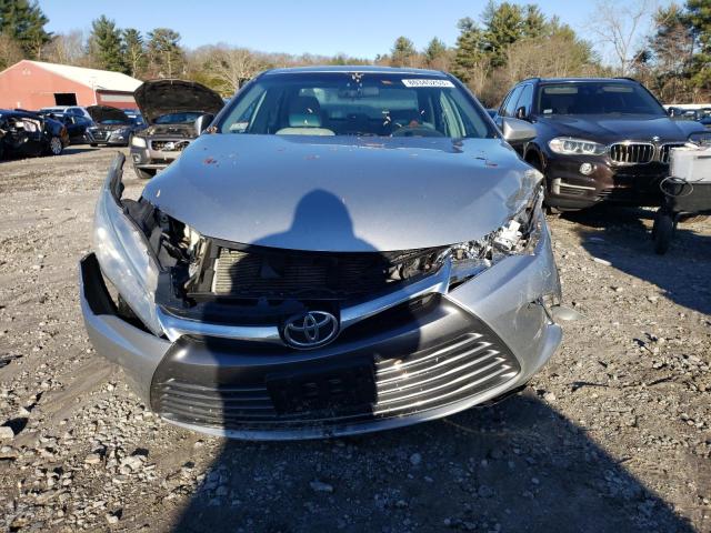 4T4BF1FKXFR484834 - 2015 TOYOTA CAMRY LE SILVER photo 5