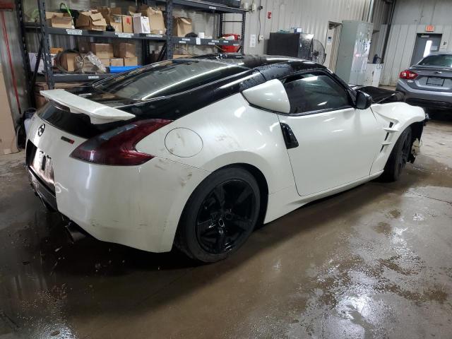 JN1AZ44E09M404822 - 2009 NISSAN 370Z WHITE photo 3