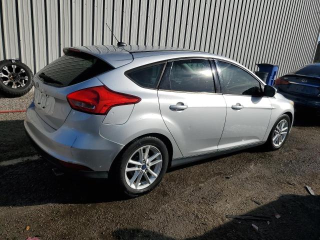 1FADP3K2XFL223219 - 2015 FORD FOCUS SE SILVER photo 3