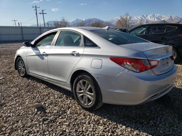 5NPEB4AC8DH735253 - 2013 HYUNDAI SONATA GLS SILVER photo 2