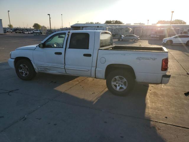 1D7HE48N56S605551 - 2006 DODGE DAKOTA QUAD SLT WHITE photo 2