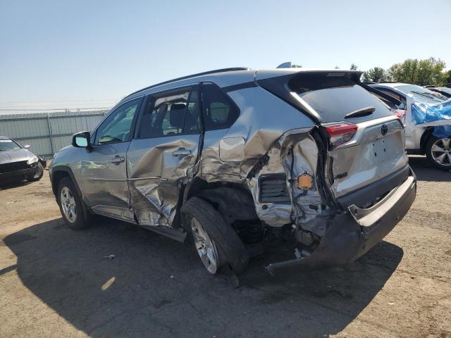 2T3P1RFV9MC229685 - 2021 TOYOTA RAV4 XLE SILVER photo 2