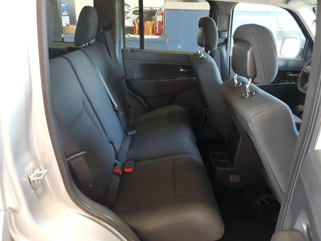 1C4PJMAKXCW143896 - 2012 JEEP LIBERTY SPORT SILVER photo 11