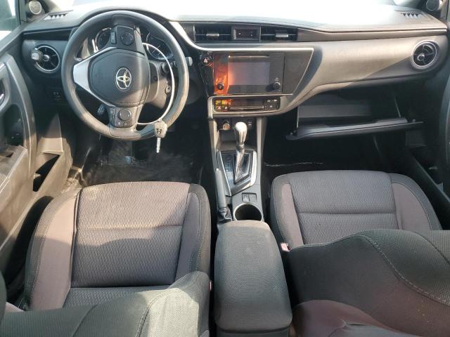 5YFBURHE3JP777572 - 2018 TOYOTA COROLLA L 灰色 照片 8