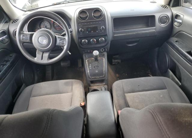 1C4NJRBBXFD394047 - 2015 JEEP PATRIOT SPORT WHITE photo 8