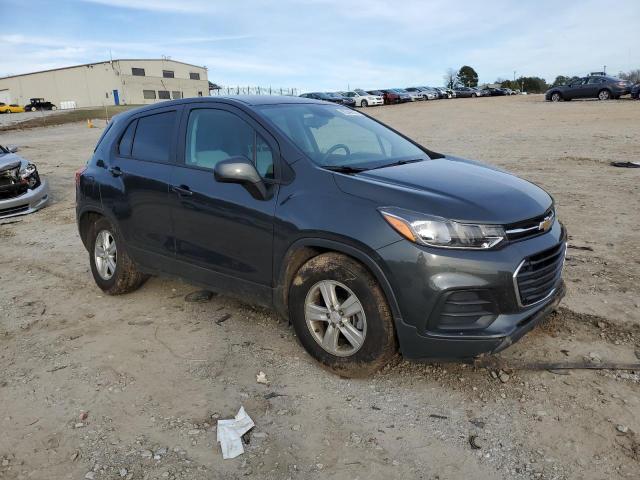 3GNCJKSB8LL181397 - 2020 CHEVROLET TRAX LS CHARCOAL photo 4