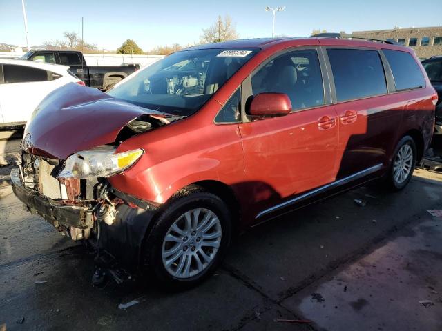 2013 TOYOTA SIENNA XLE, 