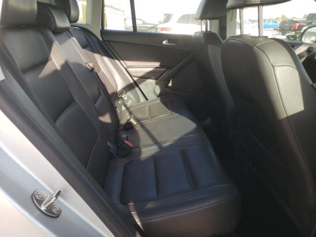 WVGAV7AX8HK036279 - 2017 VOLKSWAGEN TIGUAN S SILVER photo 11