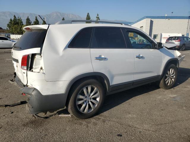 5XYKU4A19BG146843 - 2011 KIA SORENTO EX WHITE photo 3