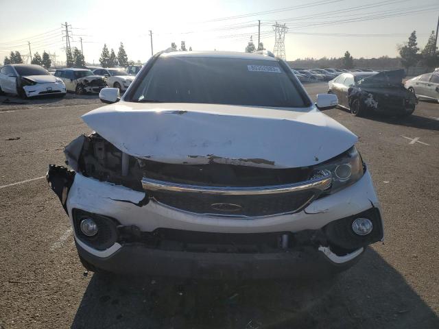 5XYKU4A19BG146843 - 2011 KIA SORENTO EX WHITE photo 5