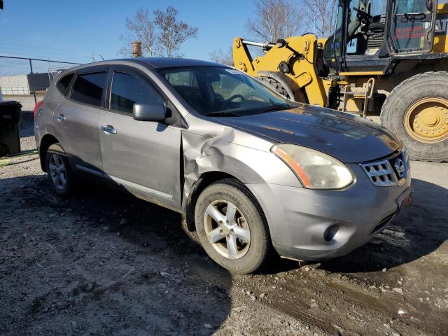 JN8AS5MT6DW000706 - 2013 NISSAN ROGUE S GRAY photo 4