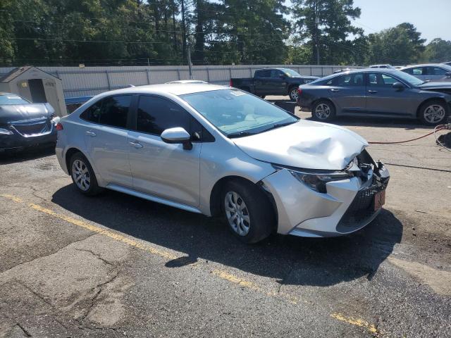 5YFEPMAE3NP300891 - 2022 TOYOTA COROLLA LE ვერცხლისფერი ფოტო 4
