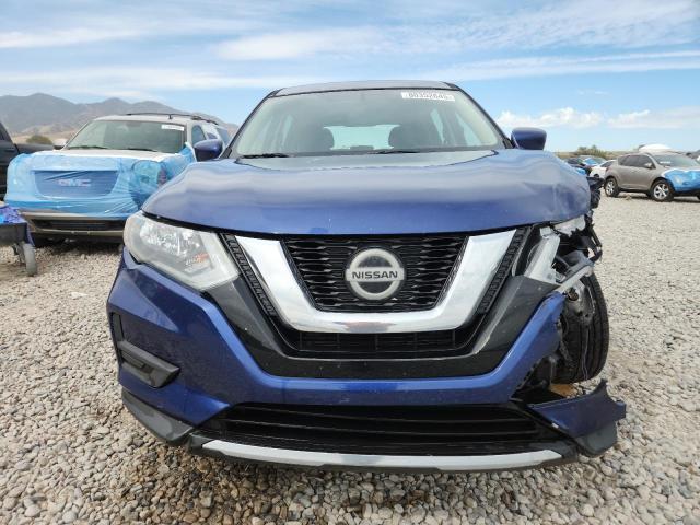 5N1AT2MT6JC718739 - 2018 NISSAN ROGUE S أزرق صورة 5