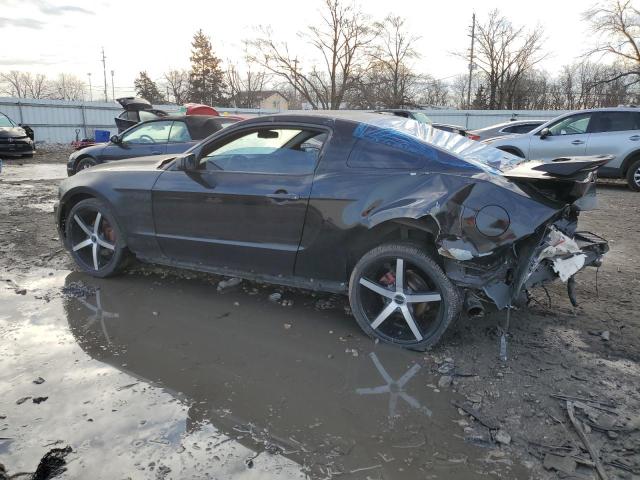 1ZVBP8AM8E5217159 - 2014 FORD MUSTANG BLACK photo 2