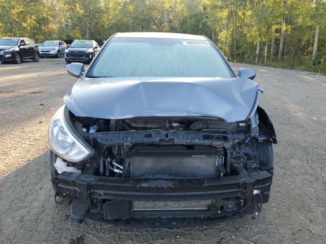 KMHCT4AE6HU296020 - 2017 HYUNDAI ACCENT SE SILVER photo 5