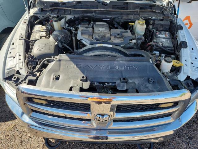 3C7WRNFL6JG162536 - 2018 RAM 5500 Blanco foto 11