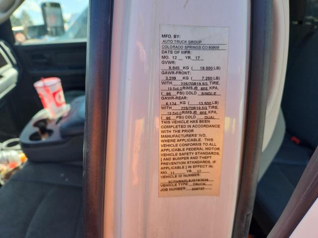 3C7WRNFL6JG162536 - 2018 RAM 5500 Blanco foto 12