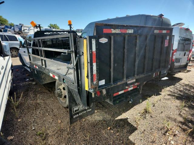 3C7WRNFL6JG162536 - 2018 RAM 5500 Blanco foto 2