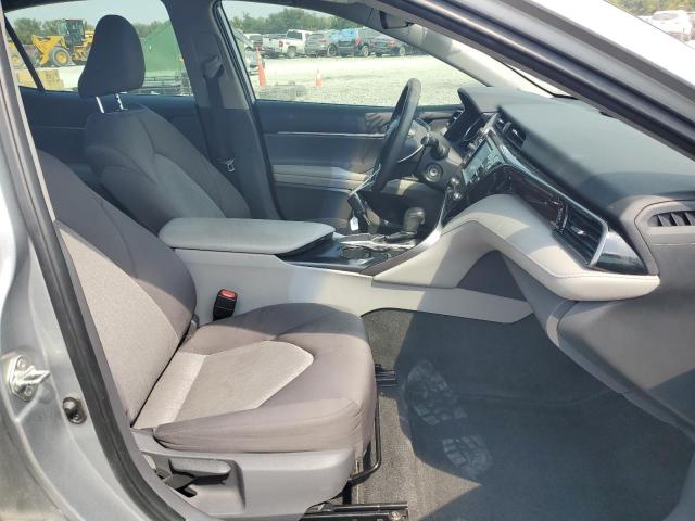 4T1B11HK0KU784818 - 2019 TOYOTA CAMRY L ვერცხლისფერი ფოტო 7