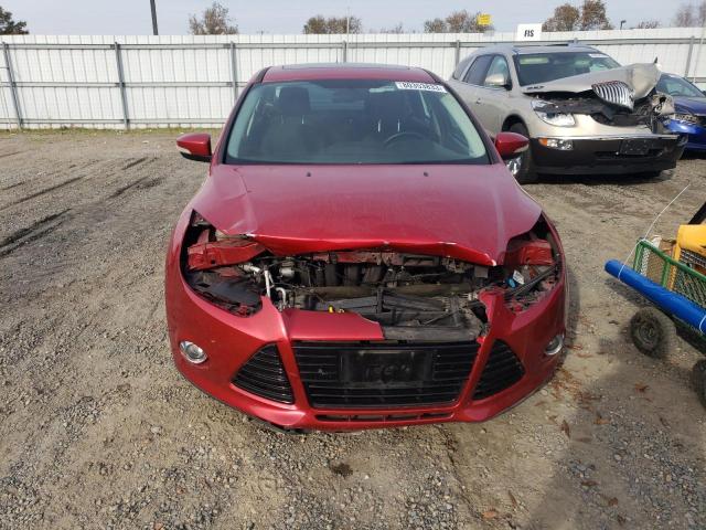 1FAHP3H24CL302518 - 2012 FORD FOCUS SEL RED photo 5