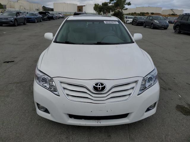 4T1BK3EK4BU623823 - 2011 TOYOTA CAMRY SE Սպիտակ լուսանկար 5