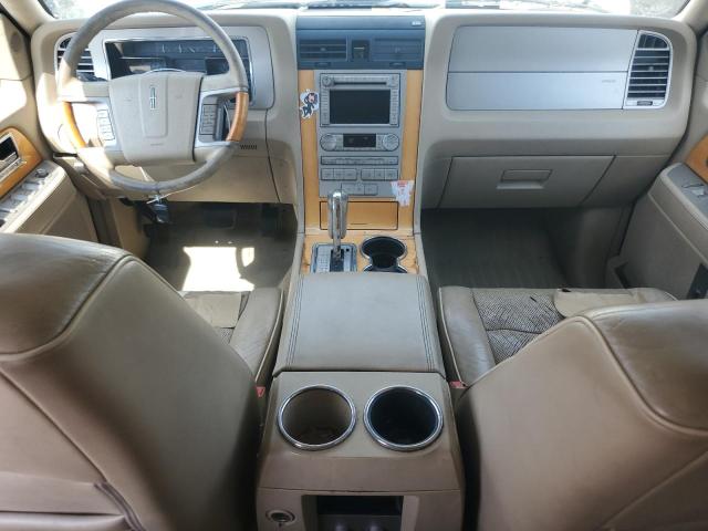 5LMFL28578LJ03884 - 2008 LINCOLN NAVIGATOR L თეთრი ფოტო 8
