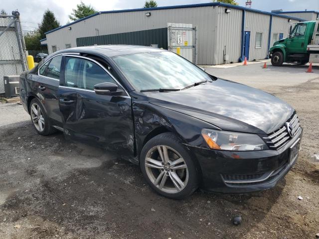 1VWBN7A34EC098058 - 2014 VOLKSWAGEN PASSAT SE BLACK photo 4