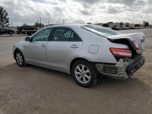 4T1BF3EK4AU044639 - 2010 TOYOTA CAMRY BASE SILVER photo 2