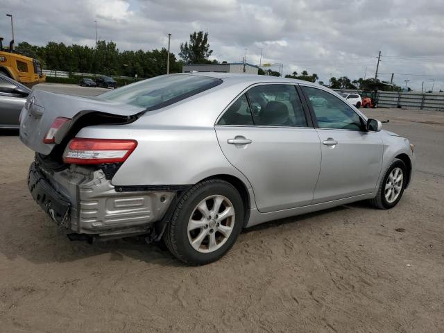 4T1BF3EK4AU044639 - 2010 TOYOTA CAMRY BASE SILVER photo 3