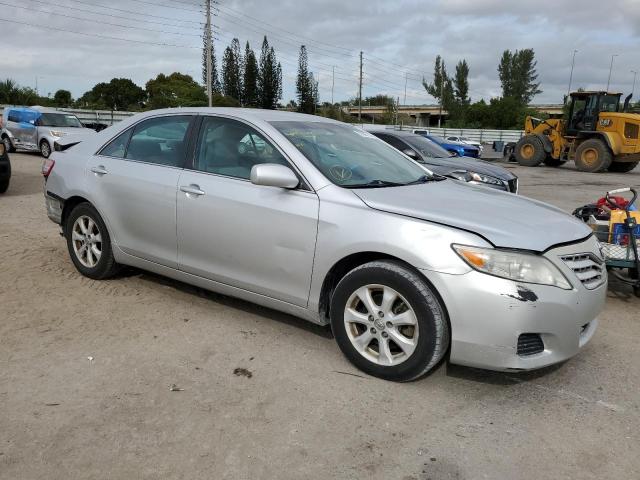 4T1BF3EK4AU044639 - 2010 TOYOTA CAMRY BASE SILVER photo 4