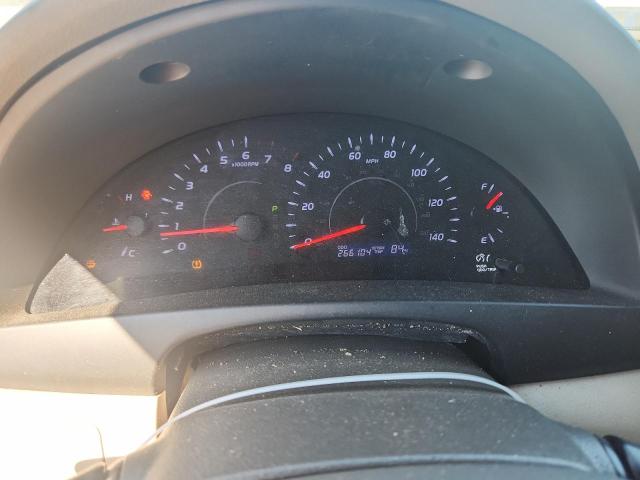 4T1BF3EK4BU688269 - 2011 TOYOTA CAMRY BASE WHITE photo 9