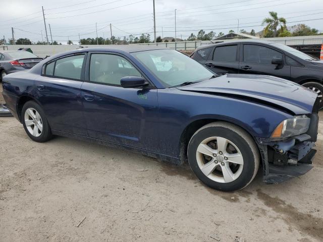 2C3CDXBG8EH213970 - 2014 DODGE CHARGER SE BLUE photo 4