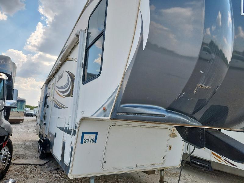 4X4FWCH2XEV027369 - 2014 FOREST RIVER WILDCAT M-24RG TWO TONE photo 9