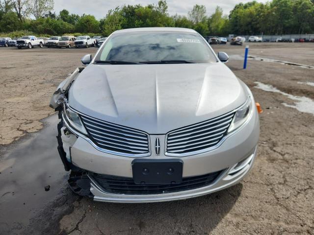 3LN6L2G98DR823603 - 2013 LINCOLN MKZ SILVER photo 5
