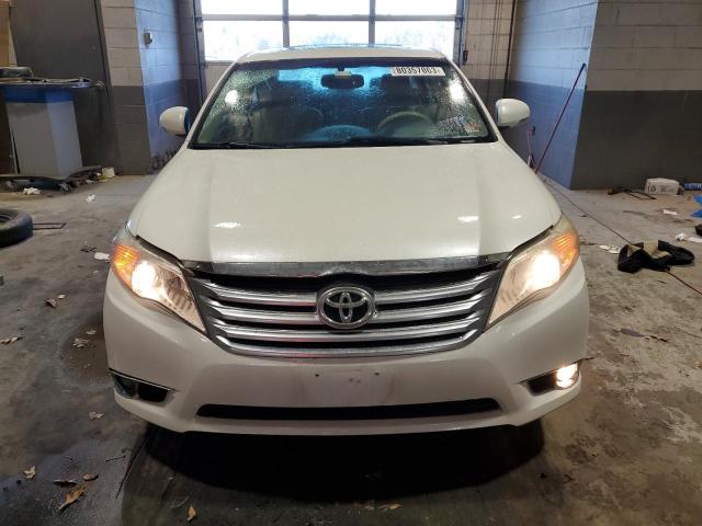 4T1BK3DB7BU405053 - 2011 TOYOTA AVALON BASE 白色 照片 5