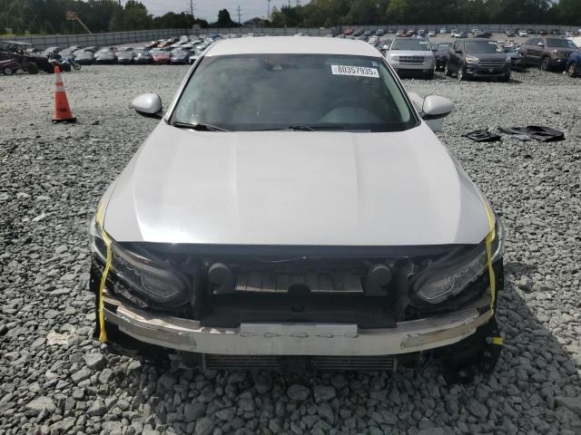 1HGCV1F14JA177006 - 2018 HONDA ACCORD LX WHITE photo 5