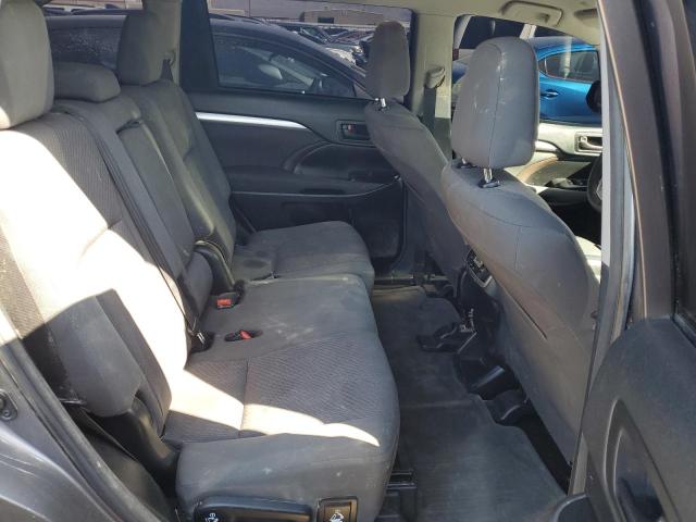 5TDZZRFH1JS268908 - 2018 TOYOTA HIGHLANDER LE Grau Foto 11