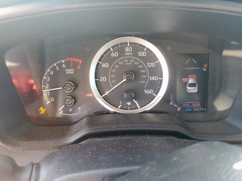 5YFEPMAE8MP194064 - 2021 TOYOTA COROLLA LE SILVER photo 9