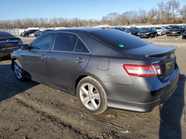 4T1BF3EK3BU206018 - 2011 TOYOTA CAMRY BASE GRAY photo 2