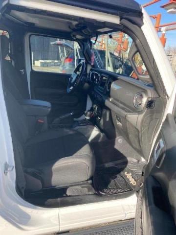 1C4HJXEG7MW820884 - 2021 JEEP WRANGLER U SAHARA WHITE photo 5