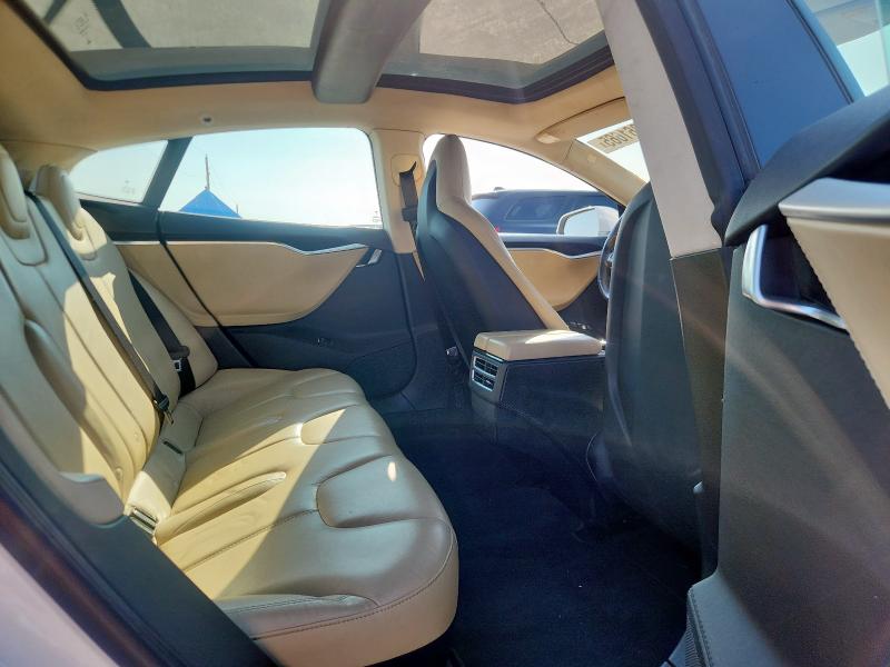 5YJSA1CG8DFP14082 - 2013 TESLA MODEL S Ақ фото 10