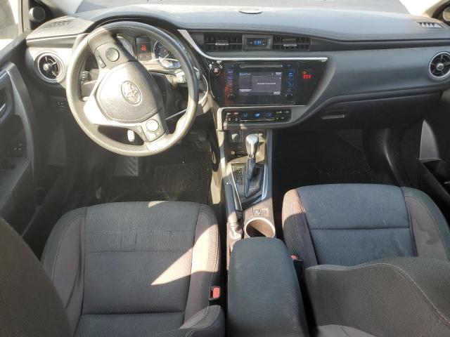 5YFBURHE2JP753523 - 2018 TOYOTA COROLLA L 灰色 照片 8