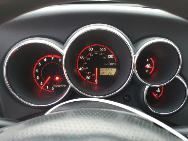 2T1KR32EX4C232884 - 2004 TOYOTA COROLLA MA XR SILVER photo 9