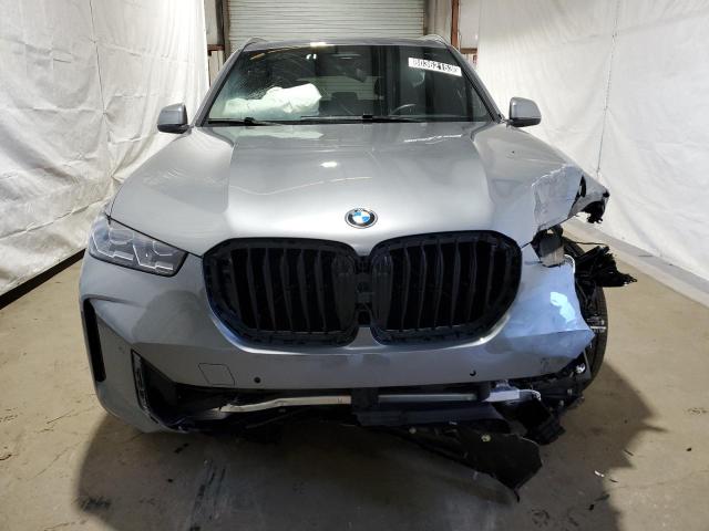 5UX23EU01R9S21556 - 2024 BMW X5 XDRIVE40I GRAY photo 5